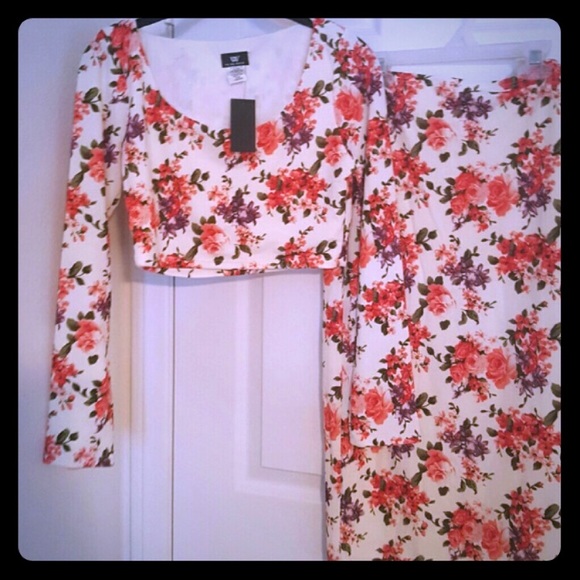 Two piece HOT! Midi dress floral 👗 - Picture 1 of 3